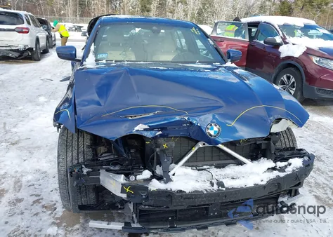 2022 BMW 330I xDrive z USA, uszkodzony, nr VIN 3MW5R7J06N8C67172